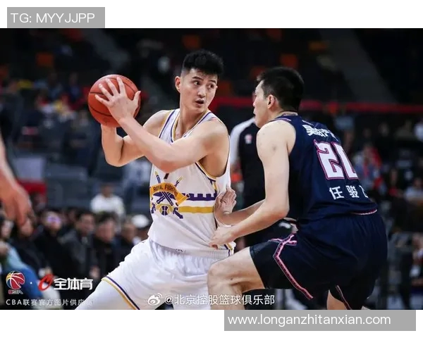 中国篮球明星13号的精彩瞬间与辉煌历程全景展示